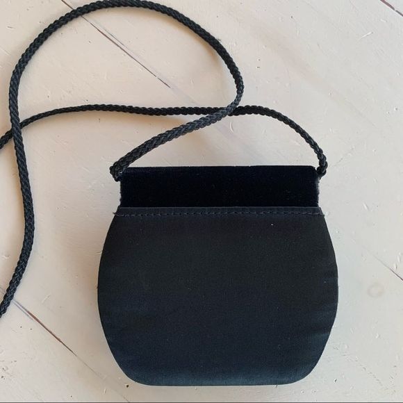 Vintage 80s Elegant Black Velvet and Satin Shoulder Micro Bag - Picture 2 of 6